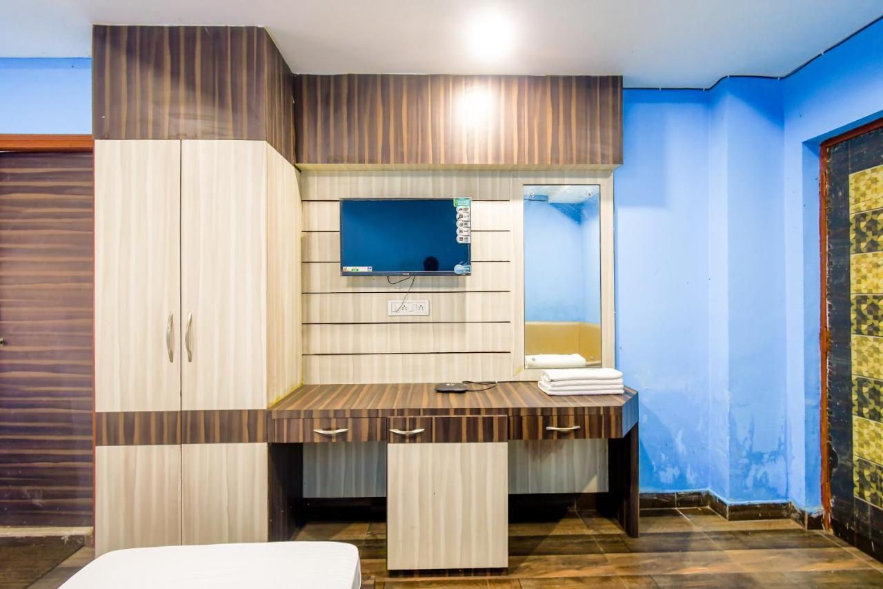 Hotel Blue Abedin Calcutta Extérieur photo