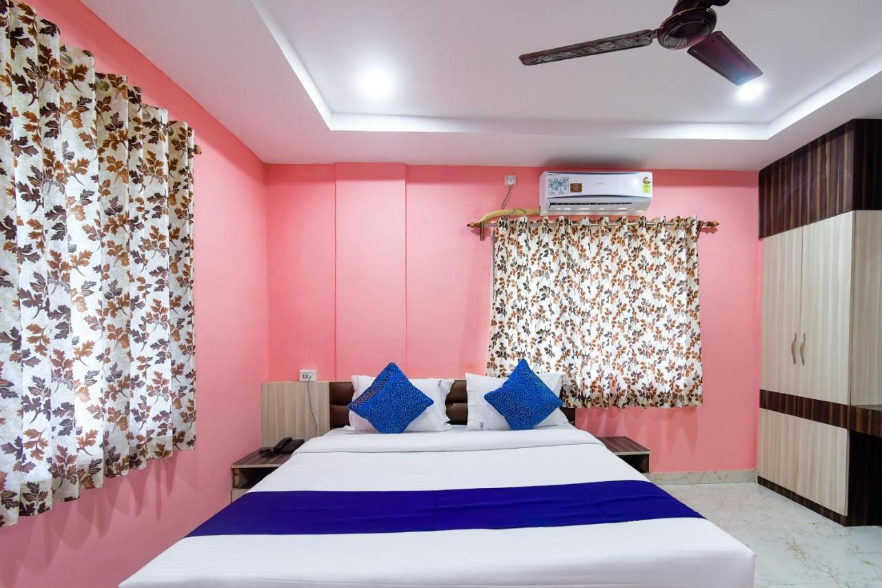Hotel Blue Abedin Calcutta Extérieur photo