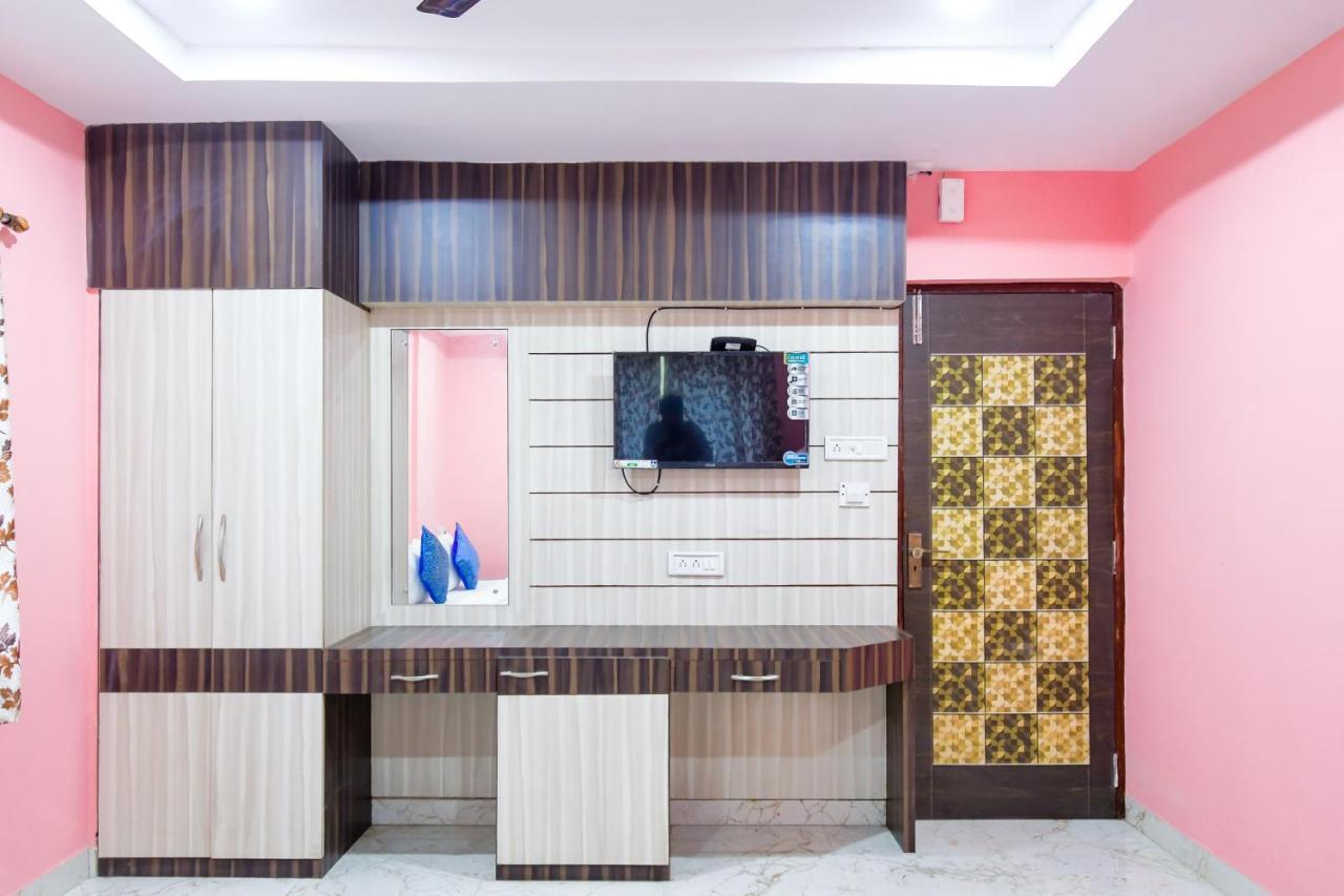 Hotel Blue Abedin Calcutta Extérieur photo