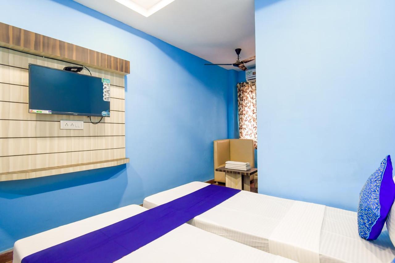 Hotel Blue Abedin Calcutta Extérieur photo